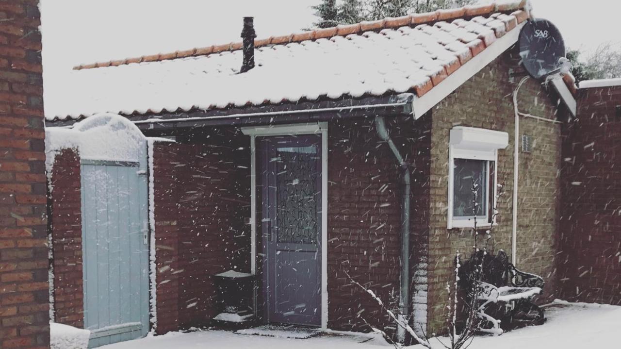 Slapen Bij De Zeeuwse Lala Bed & Breakfast IJzendijke Bagian luar foto