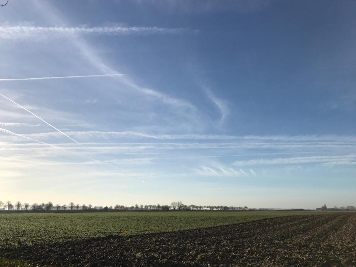 Slapen Bij De Zeeuwse Lala Bed & Breakfast IJzendijke Bagian luar foto