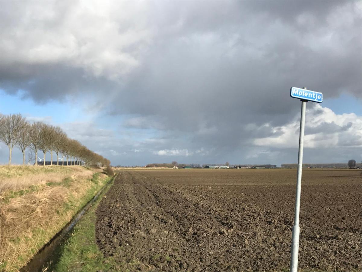 Slapen Bij De Zeeuwse Lala Bed & Breakfast IJzendijke Bagian luar foto