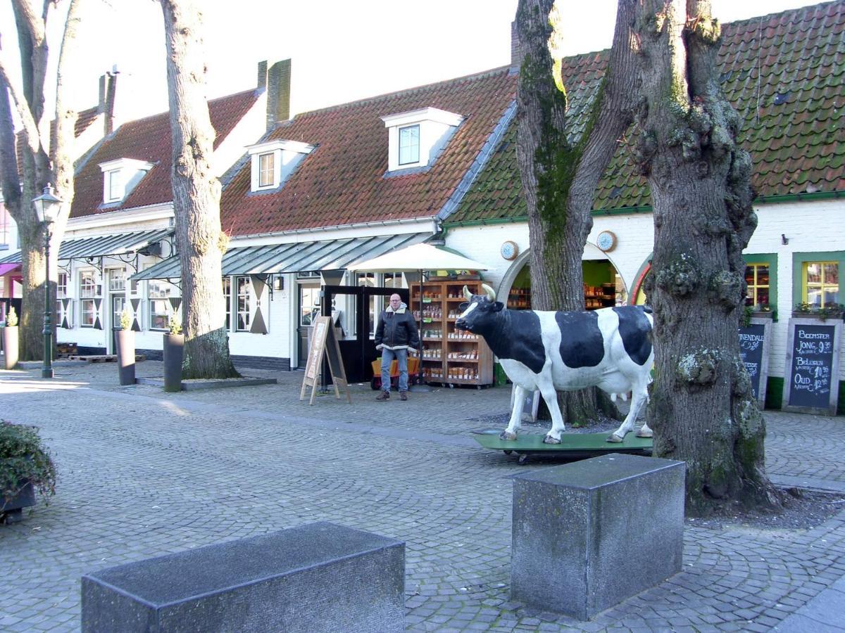 Slapen Bij De Zeeuwse Lala Bed & Breakfast IJzendijke Bagian luar foto